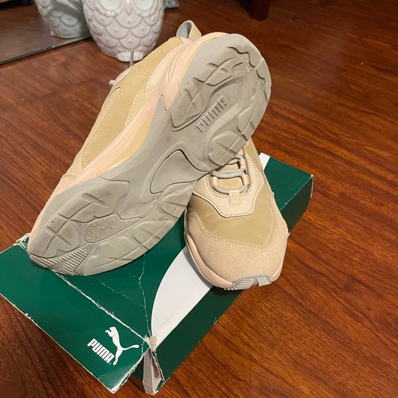 Puma Sneakers - Picture 5 of 6